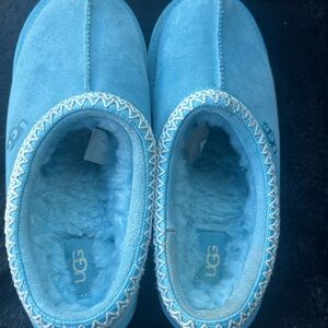 Ugg Slippers. Light blue and 10M
